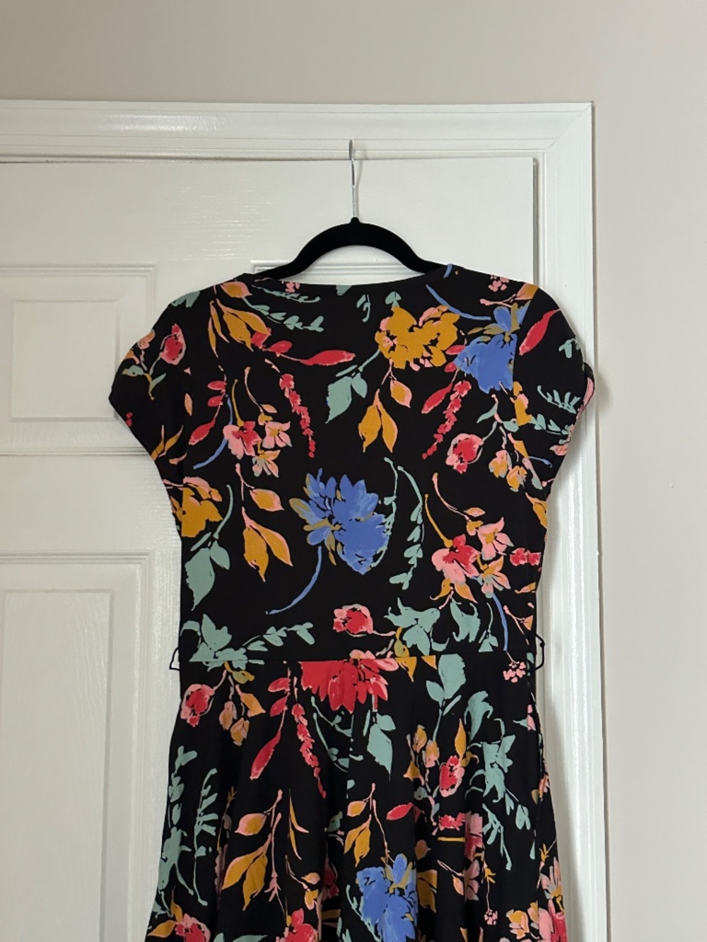 Pact Fit and Flare Dress Black Floral Nightfall Blossoms Size Large Cap Sleeve - Picture 4 of 7